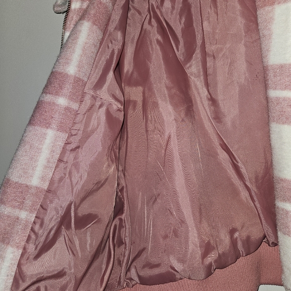 Universal Threads Pink Plaid Jacket - Picture 4 of 10